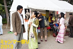 ミャンマー祭りの様子